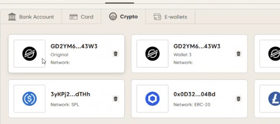 Axi公式ヘルプに掲載されている会員ページの画面。資金のManageタブでCryptoを開くと、登録済みのウォレットがコインとネットワークつきで並ぶ